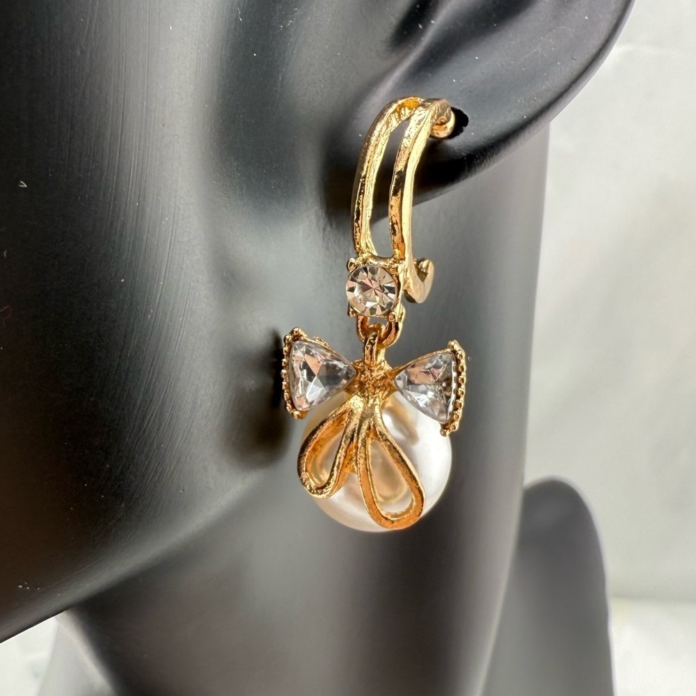 Ribbon bridal Gold and Pearl Drop Earrings